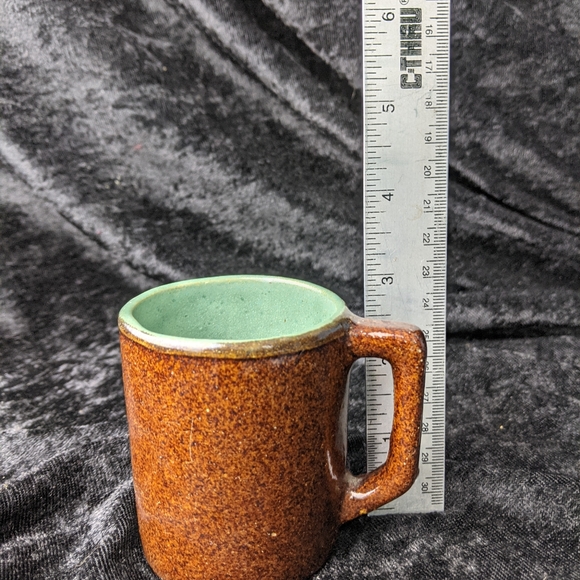 Vintage stoneware brown & teal kids size mug - Picture 2 of 5